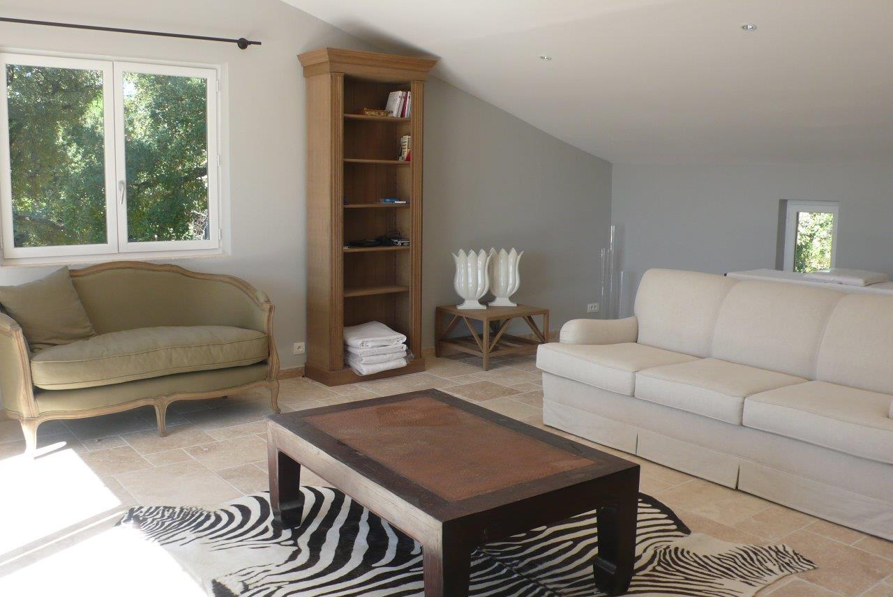 Livingroom upstairs.jpg