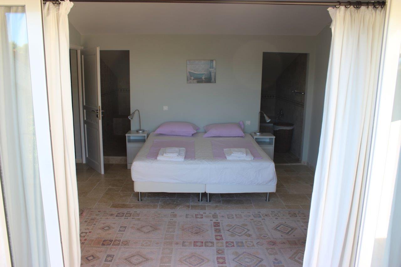Master bedroom apartment.jpg
