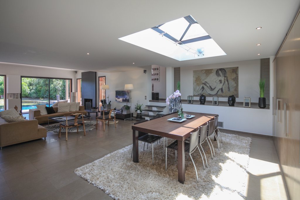 i.jpg