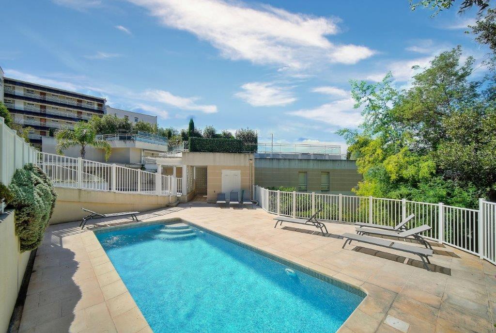 Pool 2 82772850 AICI.jpg