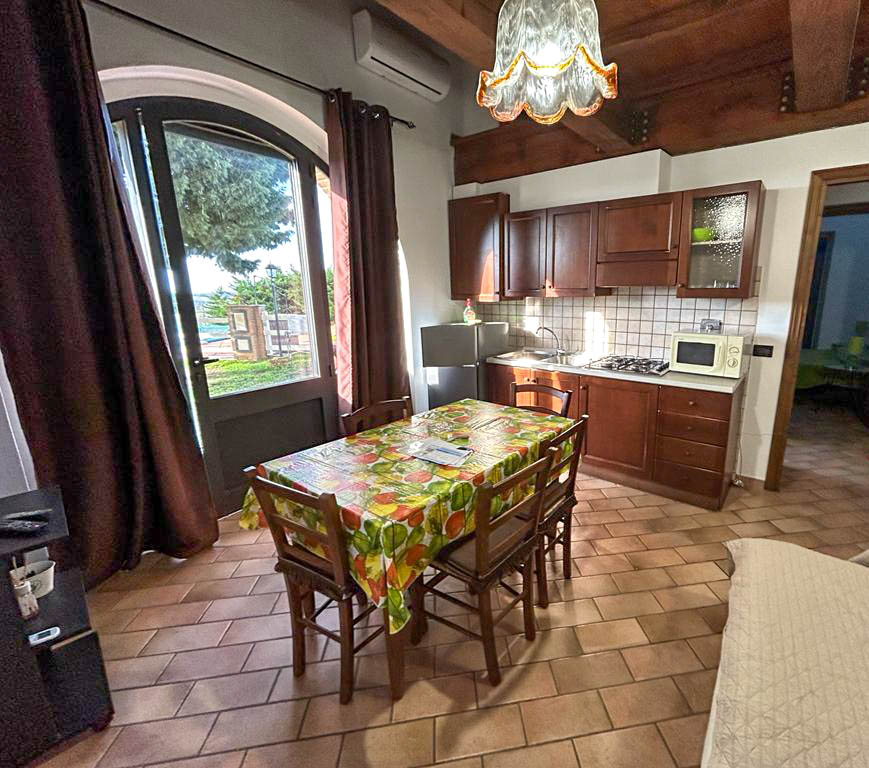 property1062519111355b4b1a62c4a10098e1075.jpg