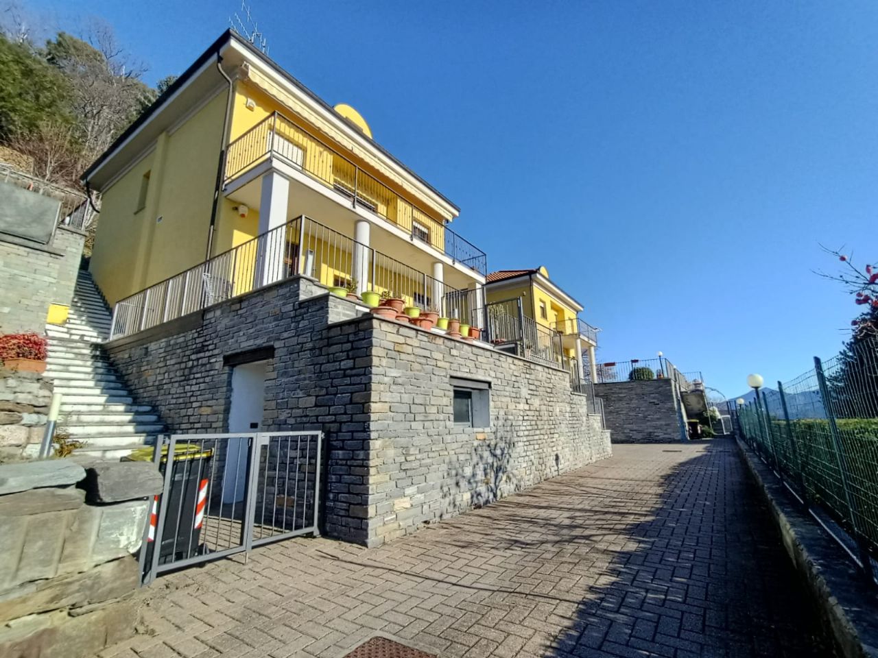 verbania-pallanza-appartamento-vista-lago-garage-giardino-51986b.jpeg