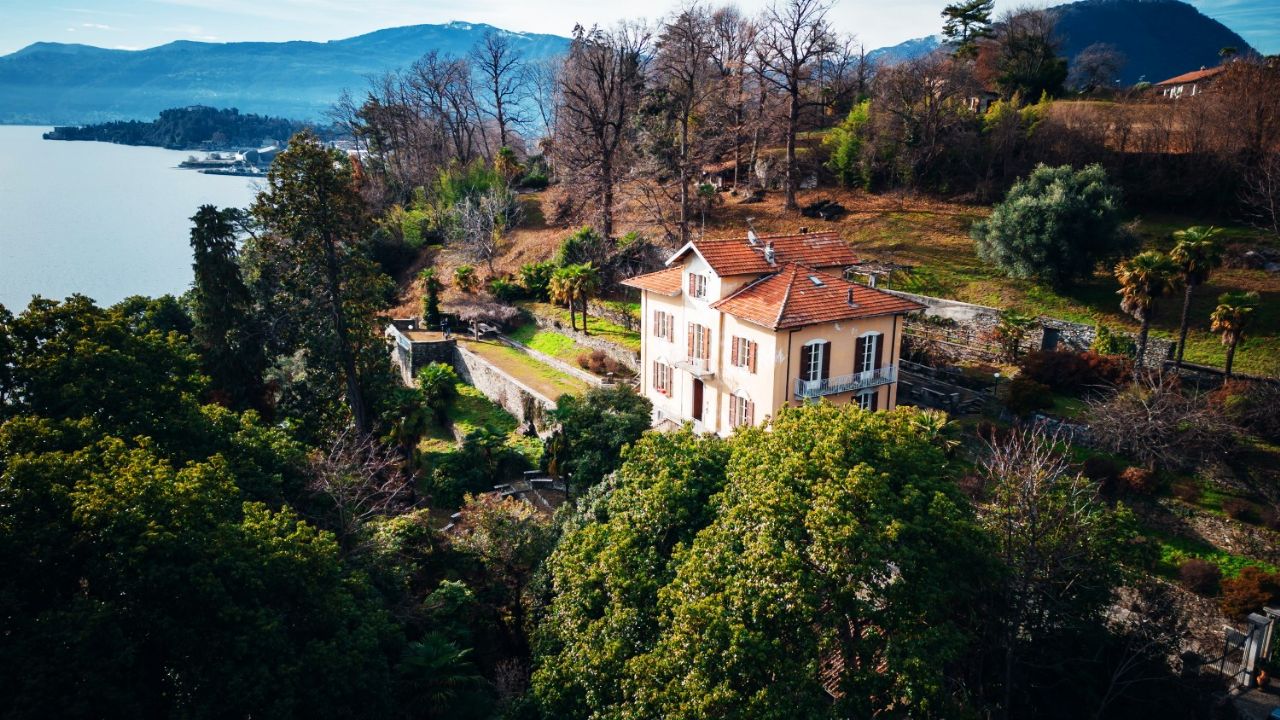 verbania-biganzolo-villa-epoca-vista-lago-350mq-giardino-60555b.jpg