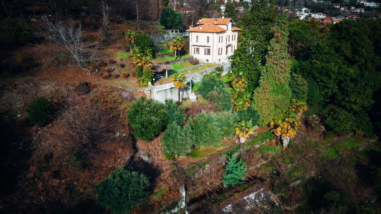 verbania-biganzolo-villa-epoca-vista-lago-350mq-giardino-60565b.jpg