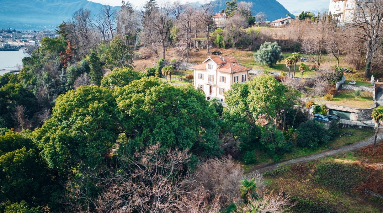 verbania-biganzolo-villa-epoca-vista-lago-350mq-giardino-60564b.jpg