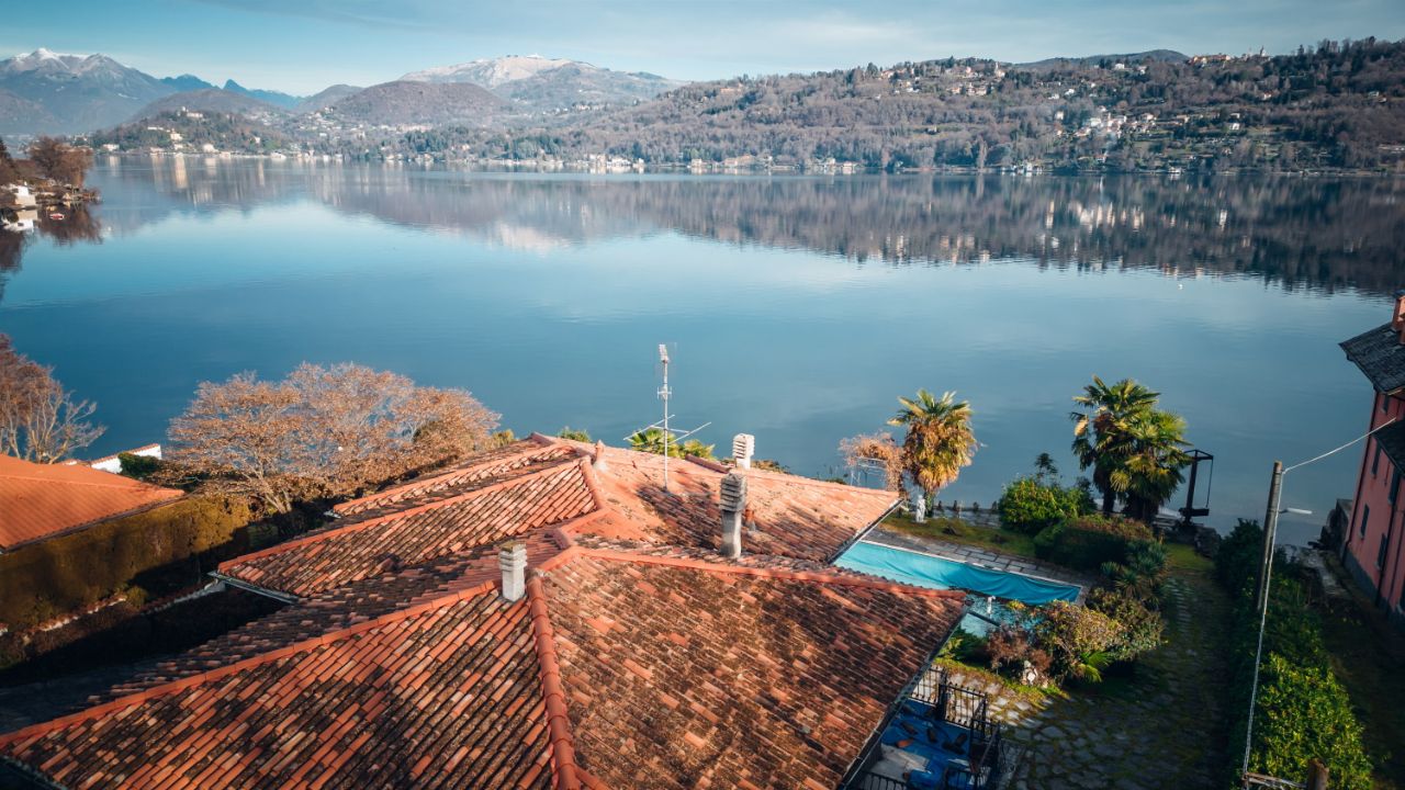 lago-d-orta-villa-215mq-direttamente-a-lago-piscina-60835b.jpg