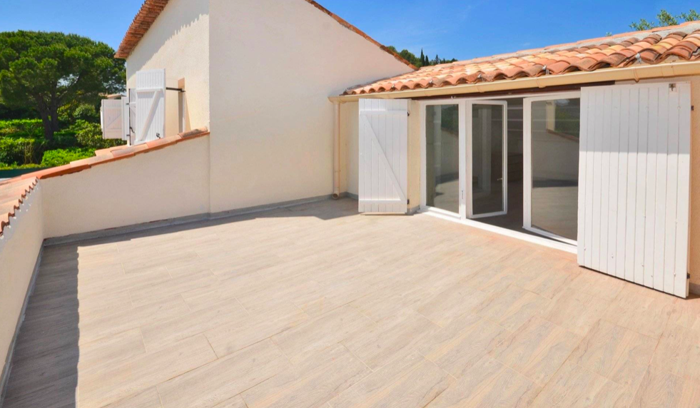 Terrasse oppe Bienvenue 9133.png