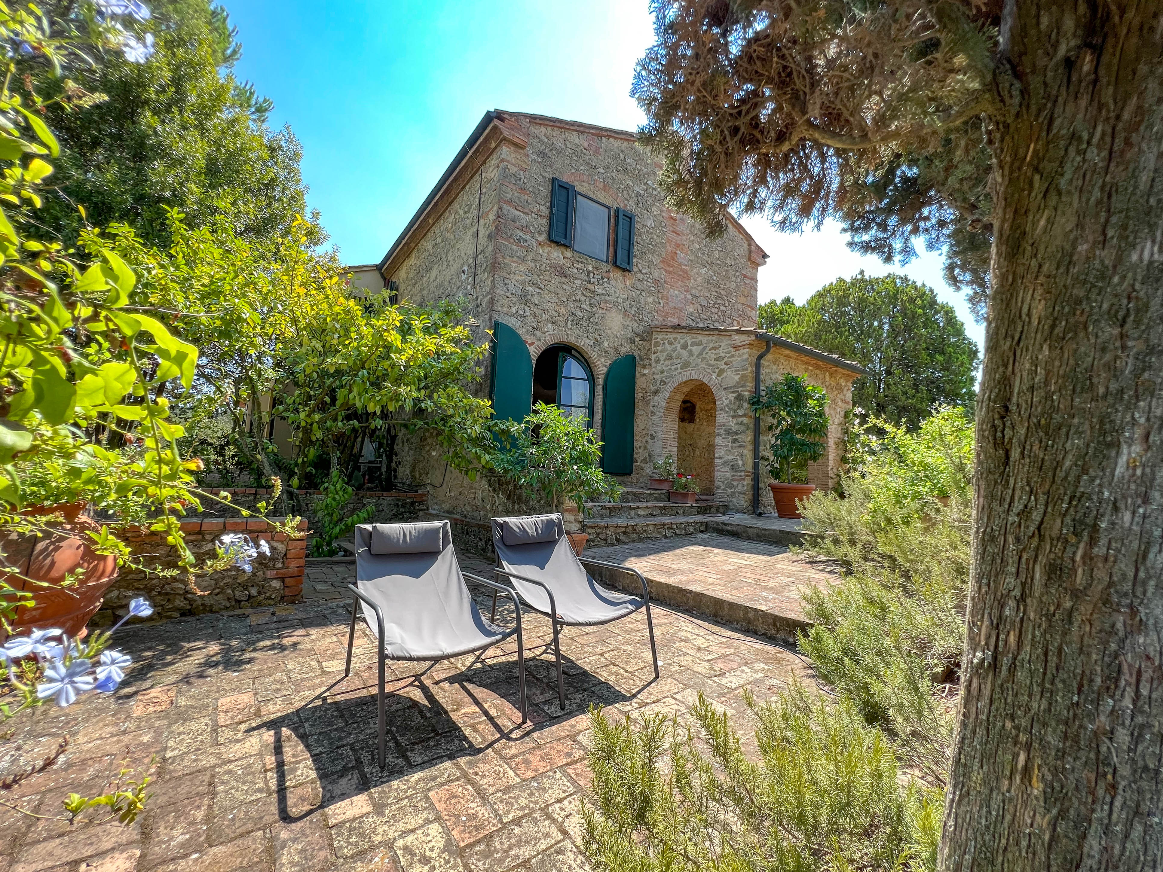 propertya19e9cb184f7985e9d00140dfee1157e3.jpg