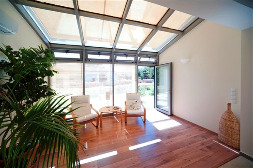 attached_green_house-level_1.jpg
