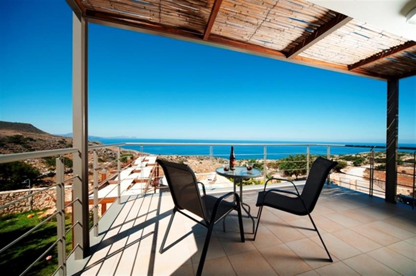 master_bdr_1_private_veranda.jpg