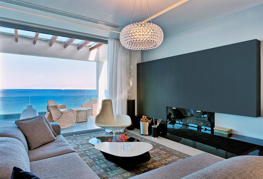 12.Fireplace.jpg