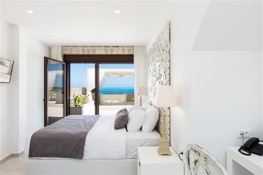 bedroom 5.jpg