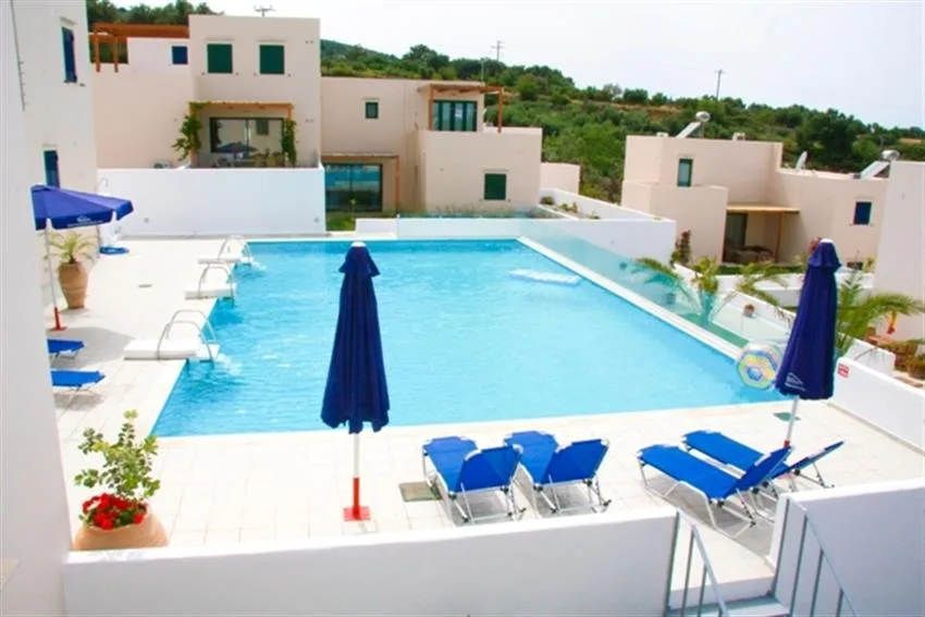 plakoti_village_pool.jpg