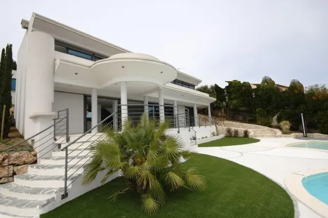 5-bedroom villa in St. Aygulf, France