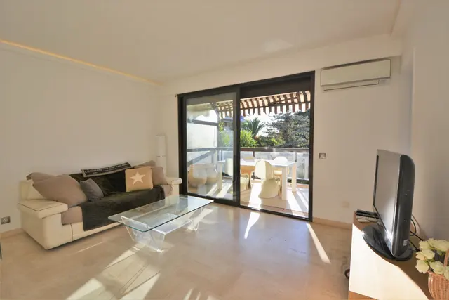 Cannes | Montrose | Koselig studioleilighet med stor terrasse