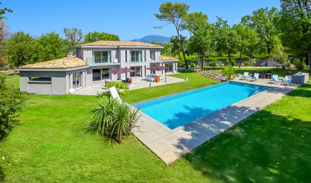 4-bedroom villa in Valbonne, France