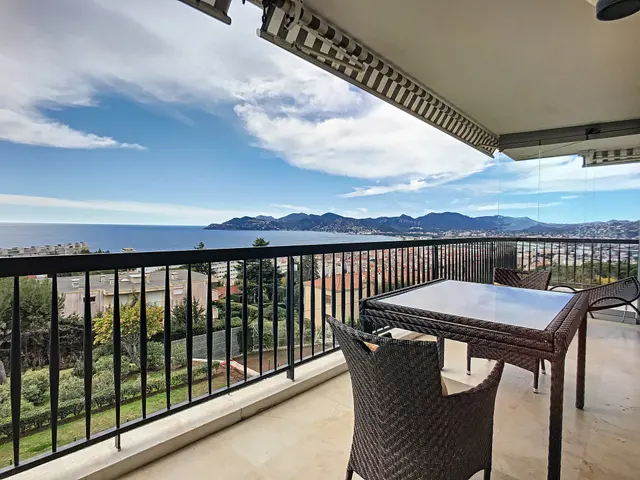 3-bedroom apartment in Cannes, France