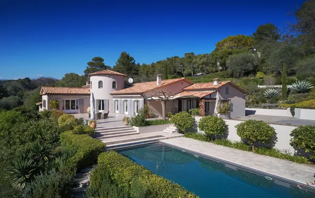 5-bedroom villa in Mougins, France