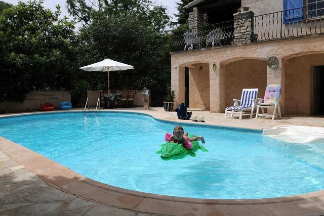 5-bedroom villa in Flayosc, France