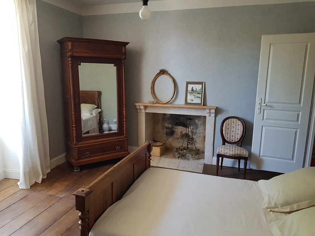 *BEDROOM 1.jpg