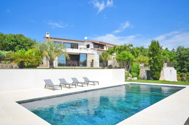 5-bedroom villa in Chateauneuf-Grasse, France