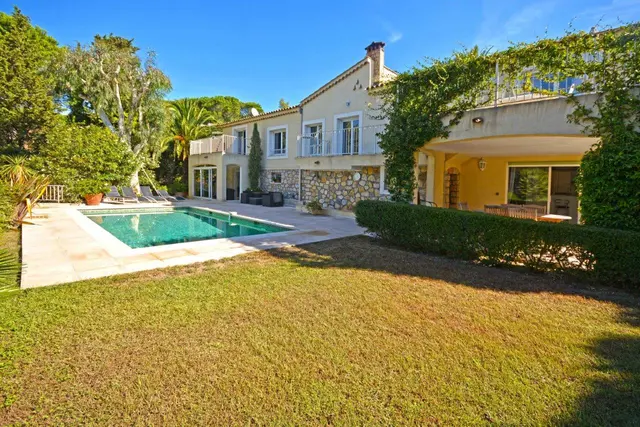 4-bedroom villa in Cannes, France