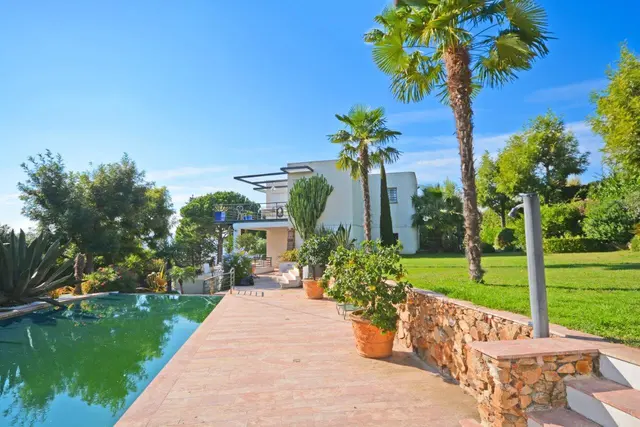 Cannes | Moderne villa med fire soverom og sjøutsikt