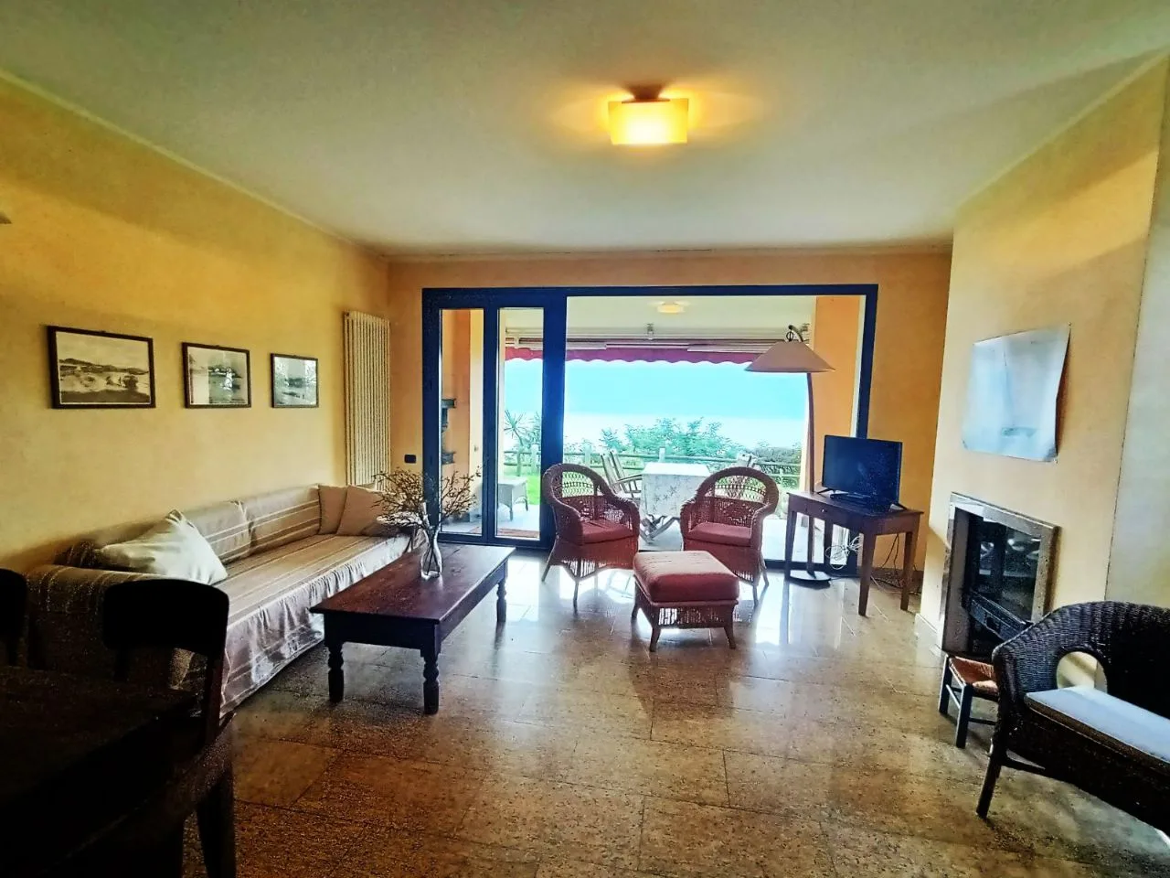 ghiffa-appartamento-vista-lago-garage-giardino-57866b.jpg