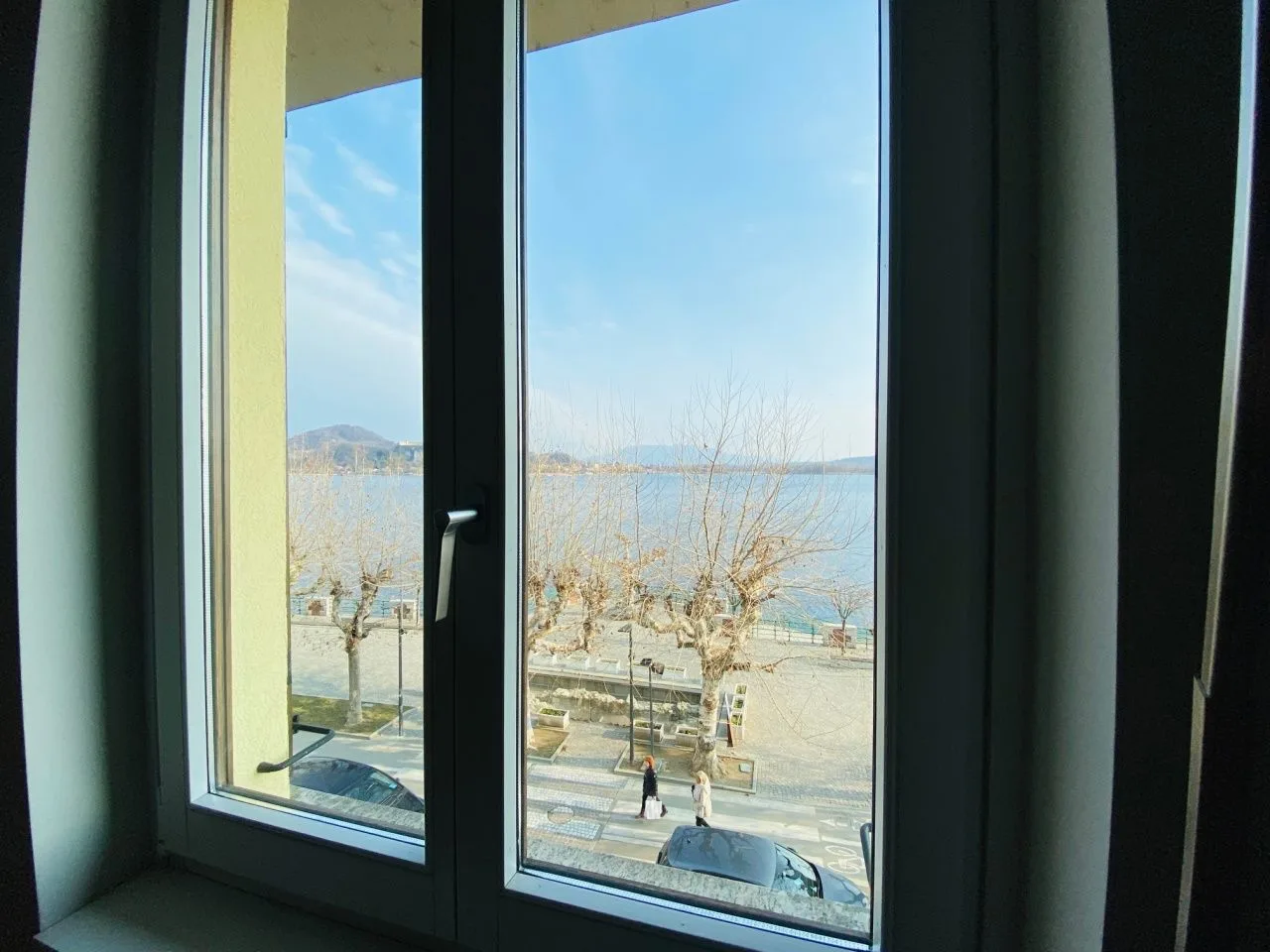 arona-appartamento-vista-lago-centro-balcone-60895b.jpg