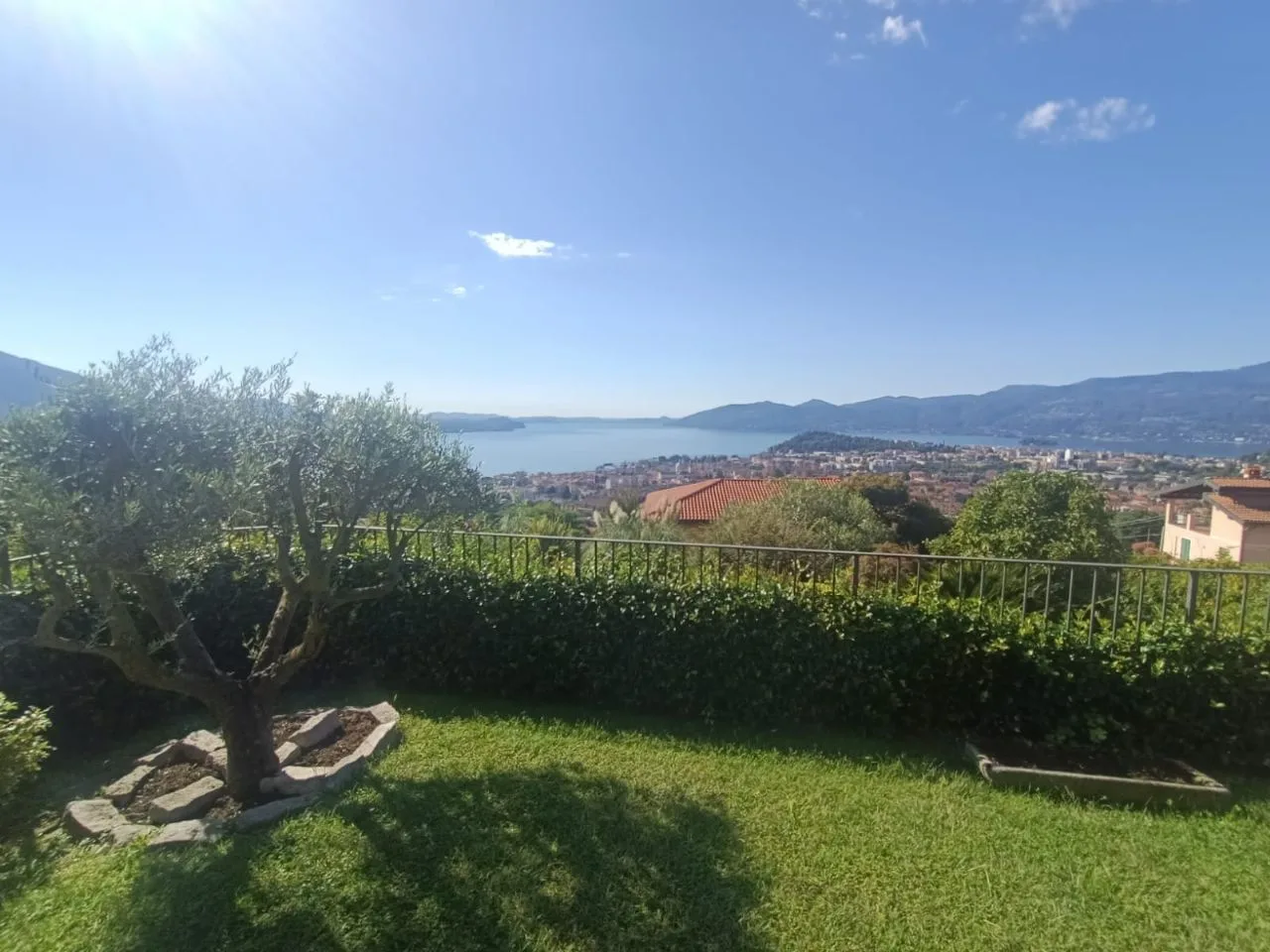 verbania-zoverallo-casa-indipendente-vista-lago-2-camere-giardino-garage-58245b.jpeg
