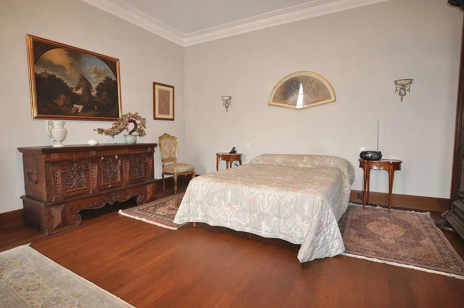 13 Bedroom 1.jpg