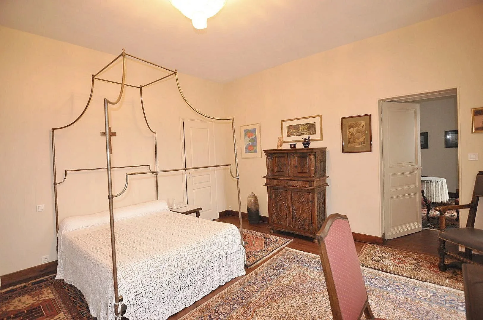 x Bedroom 2.jpg