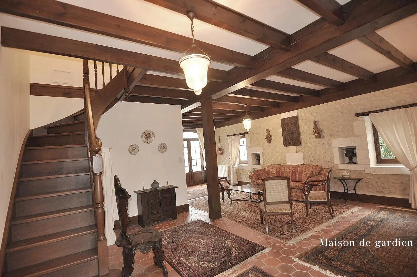 18 Gatehouse salon.jpg