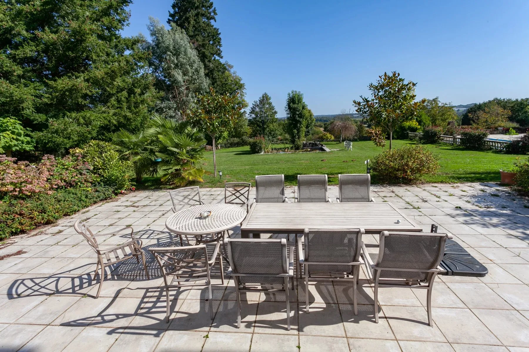 18 Ext Terrace.jpg
