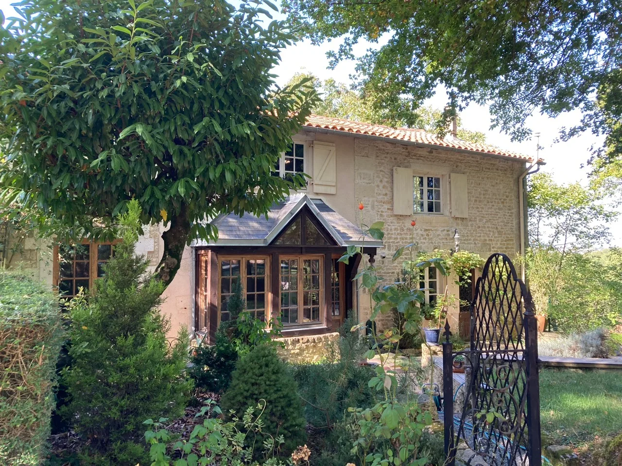 Maison Guardien EXT.jpg