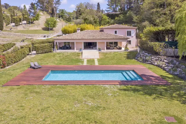 5-bedroom villa in Valbonne, France