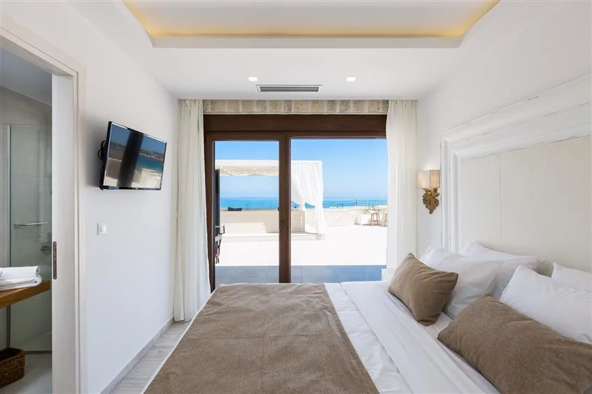 bedroom 6.jpg