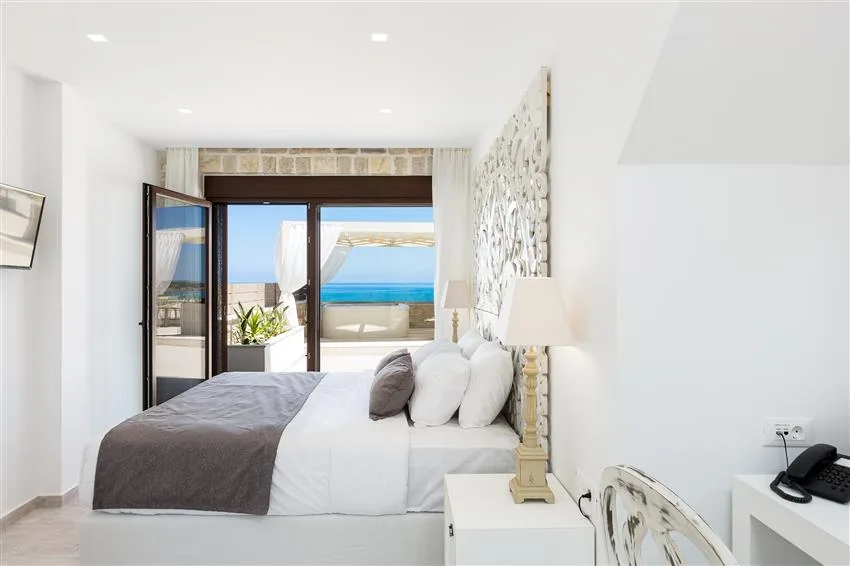 bedroom 5.jpg