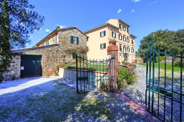 Stor flott Villa i Campiglia Marittima