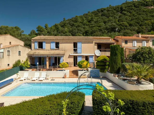 5-bedroom villa in Taradeau, France