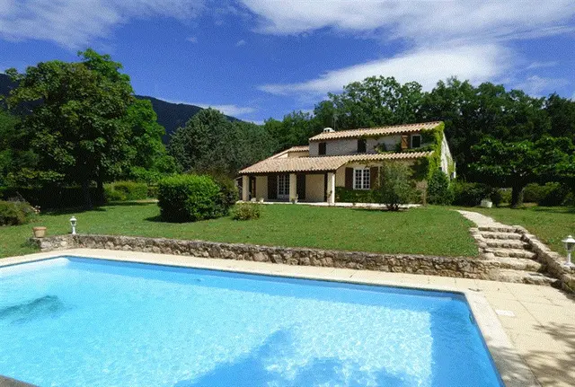 4-bedroom villa in Seillans, France