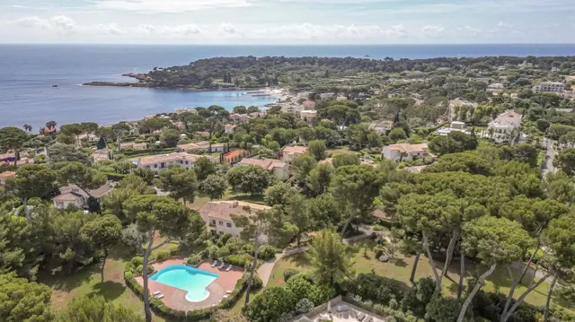 3-bedroom apartment in Antibes, France
