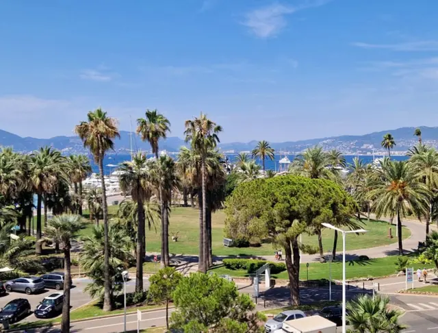 3-bedroom apartment in Cannes, France