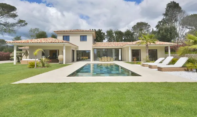 5-bedroom villa in Roquefort les Pins, France