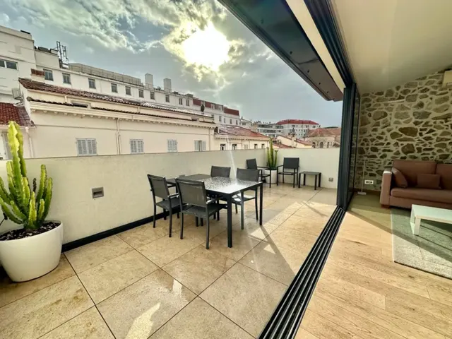 3-bedroom apartment in Cannes, France