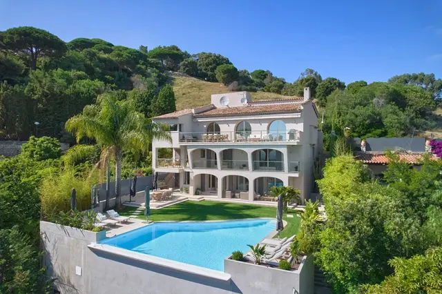 5-bedroom villa in Cannes, France
