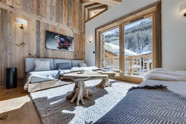 4-bedroom apartment in Val d'Isère, France