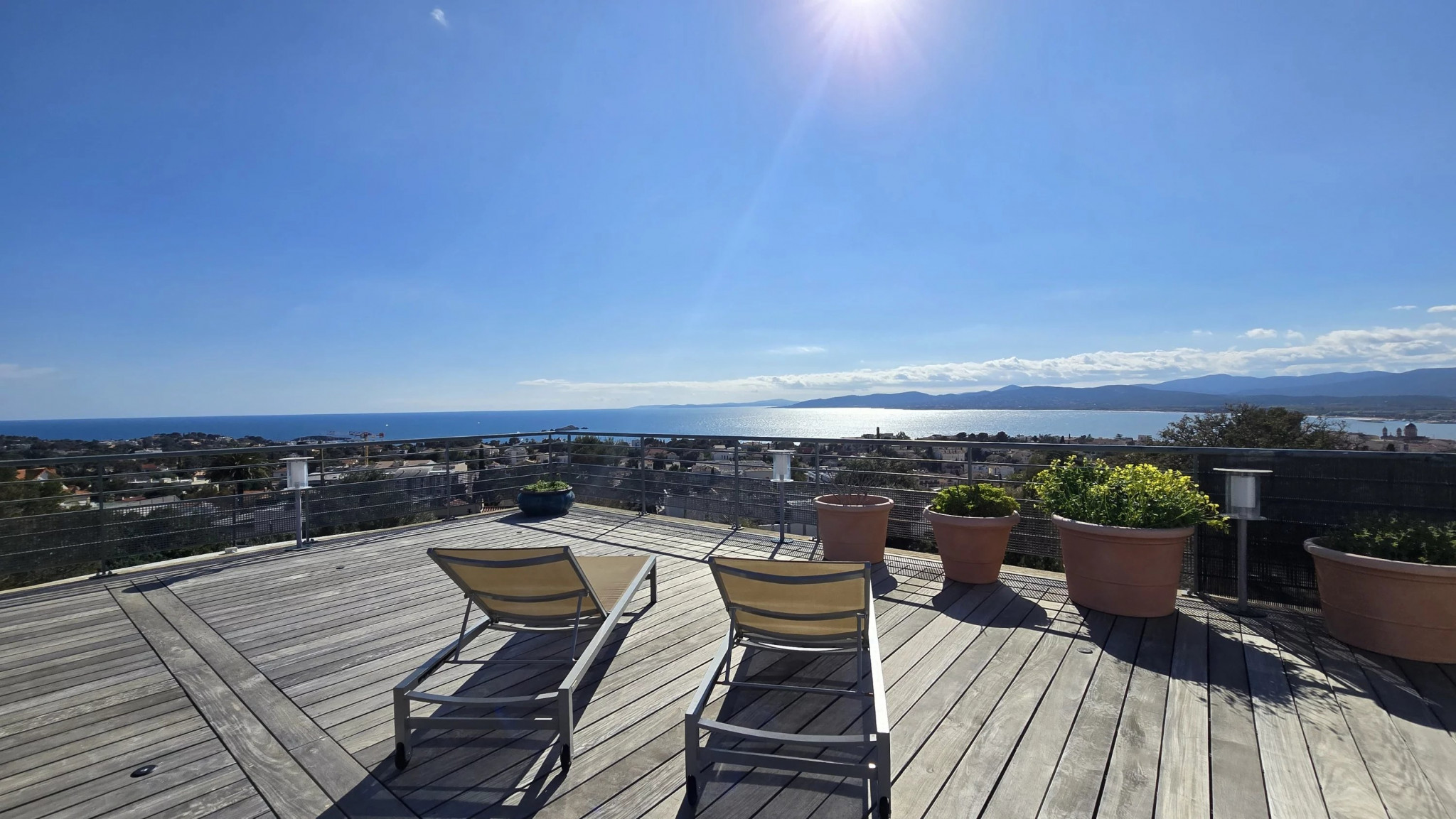 Saint Raphael - Penthouseleilighet med tre soverom og panoramautsikt – bilde 2