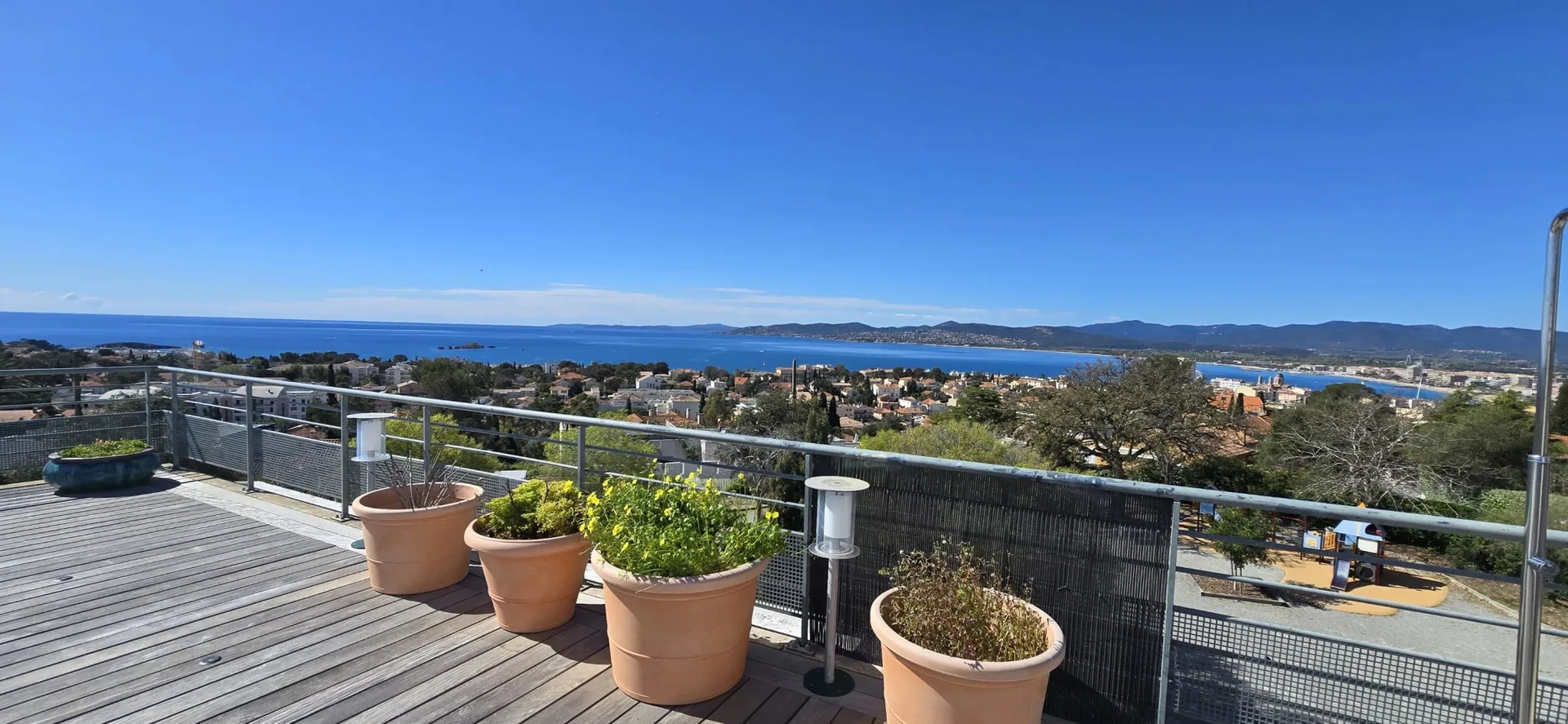 Saint Raphael - Penthouseleilighet med tre soverom og panoramautsikt – bilde 24