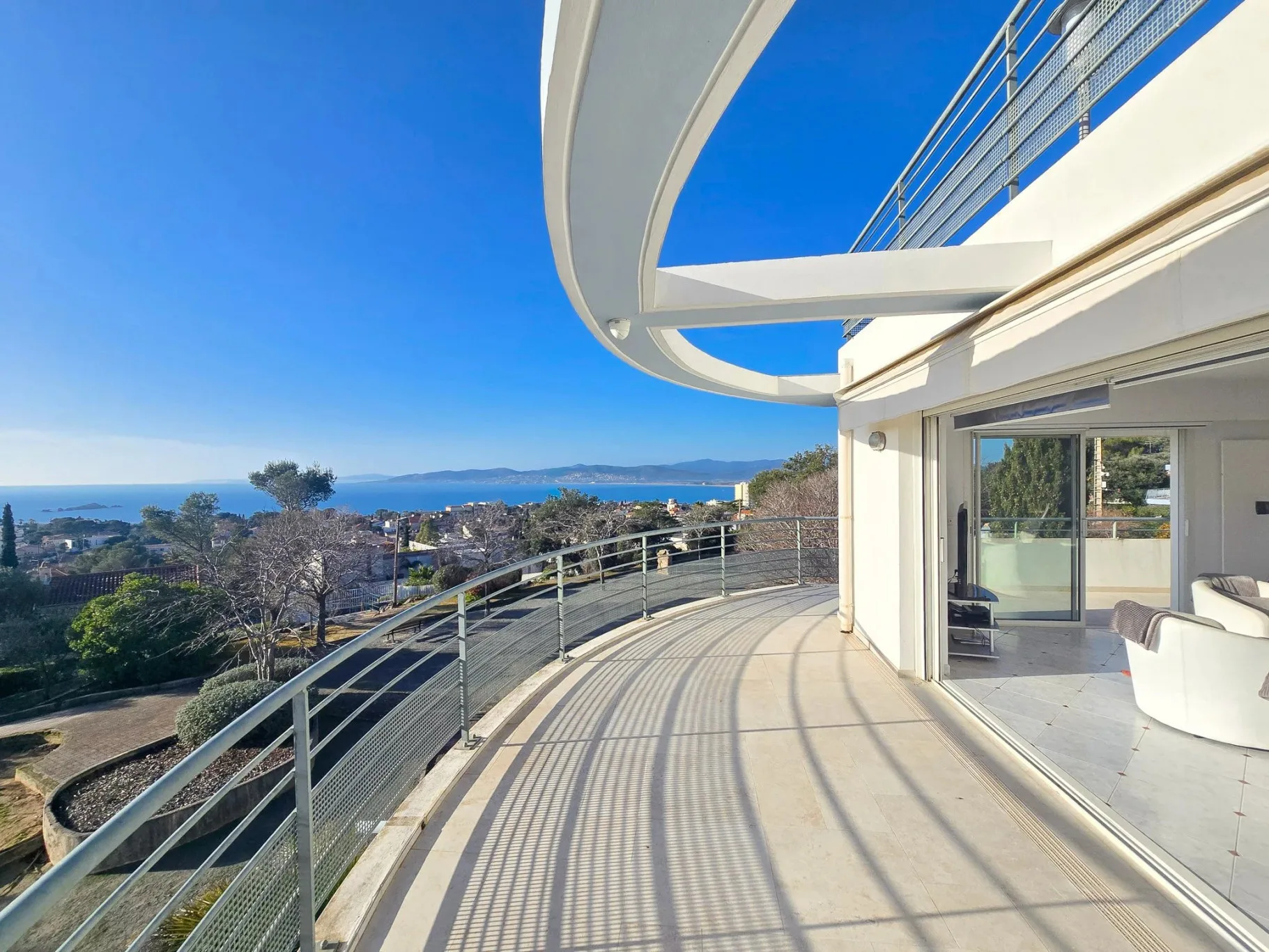 Saint Raphael - Penthouseleilighet med tre soverom og panoramautsikt – bilde 25